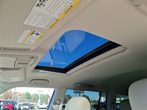 Used 2022 Nissan Armada Platinum w/ Captain's Chairs Package image 14