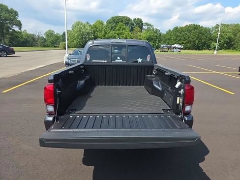 Used 2023 Toyota Tacoma SR AWD/4WD image 9