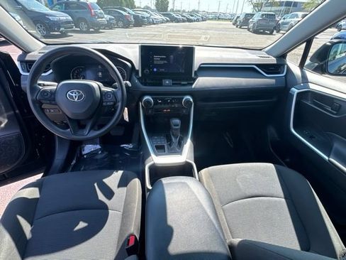 Used 2025 Toyota RAV4 LE AWD/4WD image 14