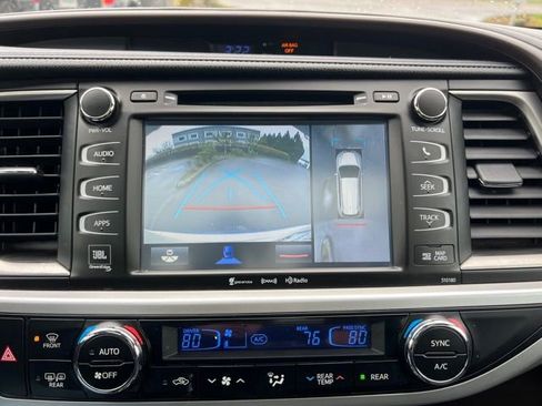Used 2017 Toyota Highlander Limited Platinum image 34