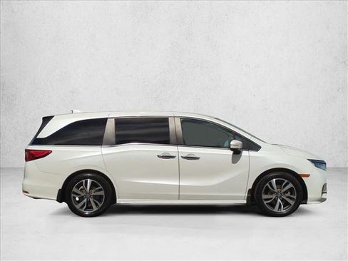 Used 2023 Honda Odyssey Touring image 4