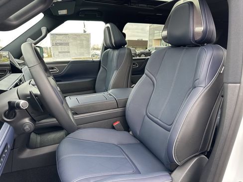 New 2026 INFINITI QX80 4WD w/ Sport Exterior Package image 44