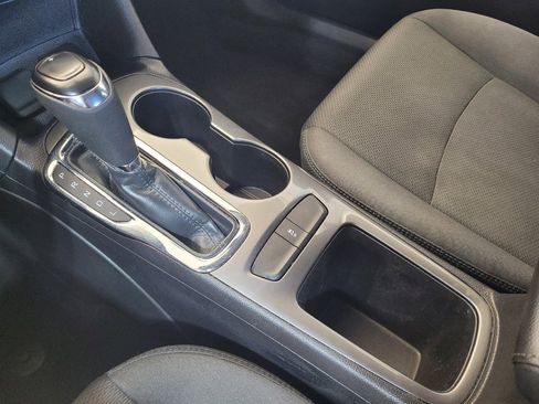 Used 2018 Chevrolet Cruze LT w/ Convenience Package FWD image 26