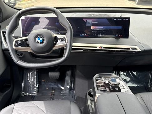 Used 2026 BMW iX xDrive60 AWD/4WD image 32