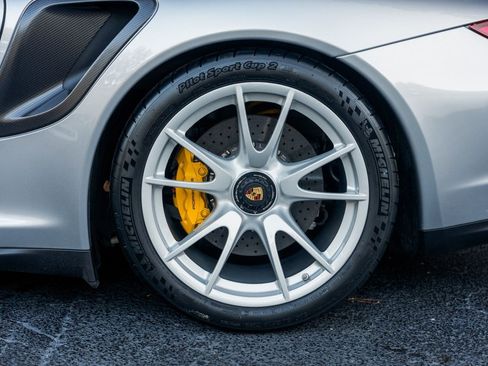 Used 2011 Porsche 911 GT2 RS RWD image 11