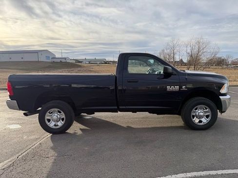 Used 2016 RAM 2500 Tradesman w/ Chrome Appearance Group image 5