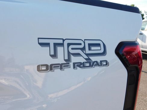 Used 2024 Toyota Tacoma TRD Off-Road AWD/4WD image 9
