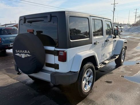 Used 2014 Jeep Wrangler Unlimited Sahara w/ Dual Top Group image 6