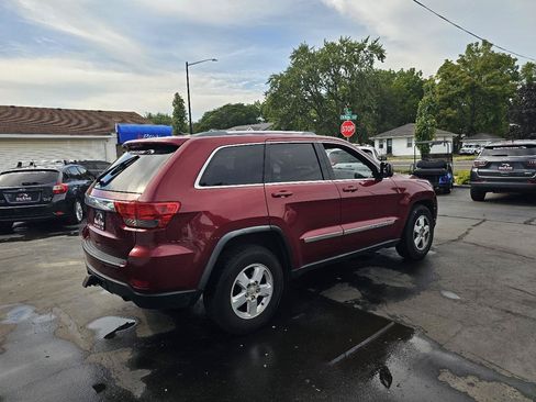 Used 2012 Jeep Grand Cherokee Laredo w/ Laredo E Group AWD/4WD image 12