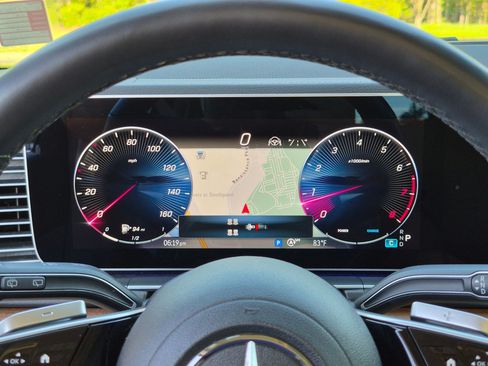 Used 2024 Mercedes-Benz GLS 450 4MATIC image 22