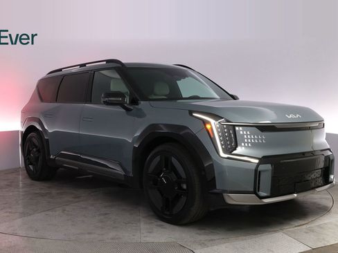 Used 2024 Kia EV9 GT-Line AWD/4WD image 13