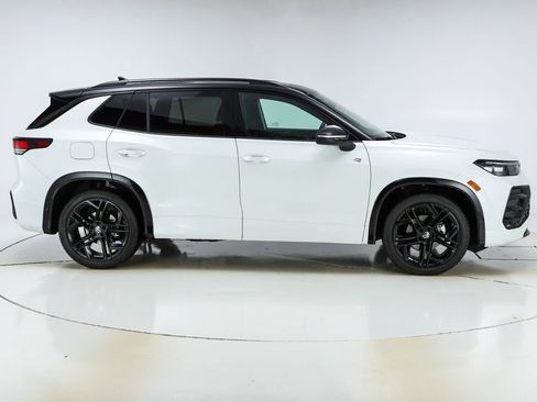 New 2026 Volkswagen Tiguan SE R-Line image 10