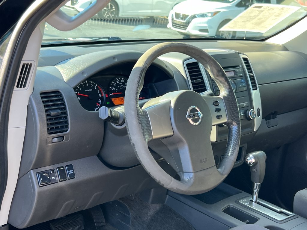 Used 2012 Nissan Frontier SV RWD image 5