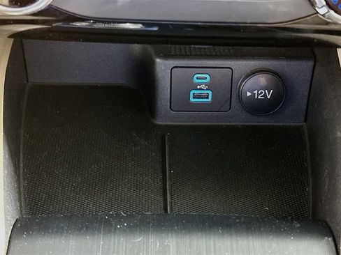 Used 2022 Ford Escape SE FWD image 17