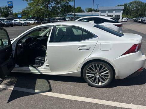Used 2014 Lexus IS 250 AWD w/ Navigation Package image 18