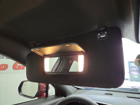 Used 2024 Cadillac XT4 Luxury w/ Cold Weather Package image 29