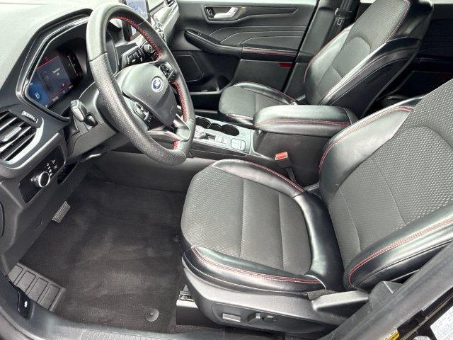 Used 2025 Ford Escape ST-Line FWD image 9