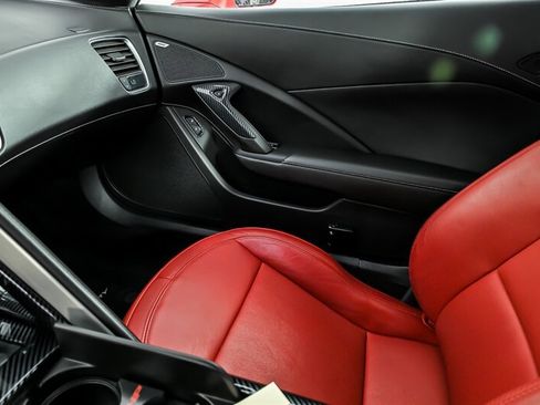 Used 2014 Chevrolet Corvette Stingray Coupe RWD image 30