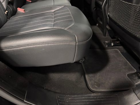 Used 2018 Mercedes-Benz GLE 350 350 4MATIC image 24