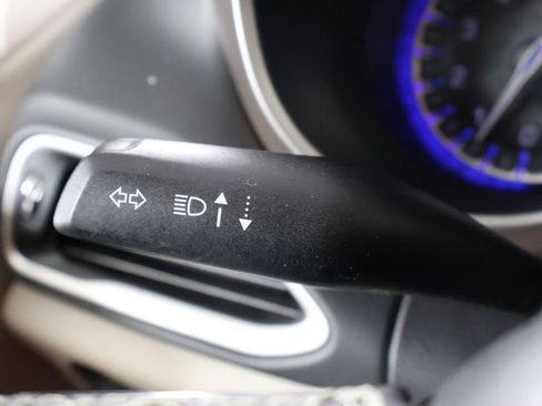 Used 2023 Chrysler Voyager LX FWD image 37