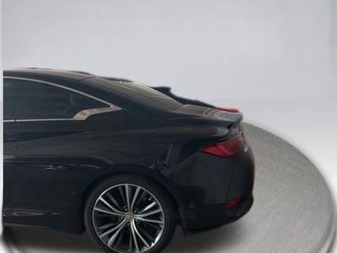 Used 2019 INFINITI Q60 3.0t Luxe w/ Essential Package RWD image 6