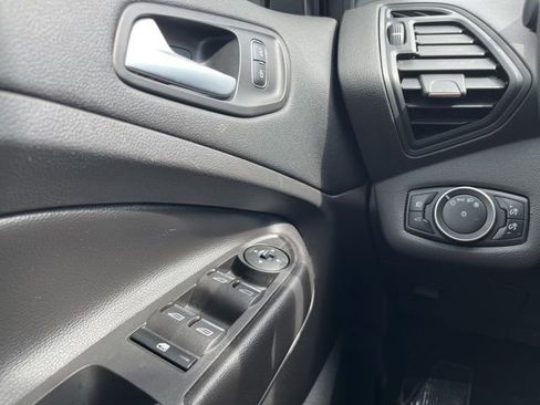 Used 2017 Ford Escape SE w/ SE Leather Comfort Package image 34