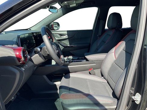 New 2026 Chevrolet Equinox RS w/ Convenience Package III FWD image 9