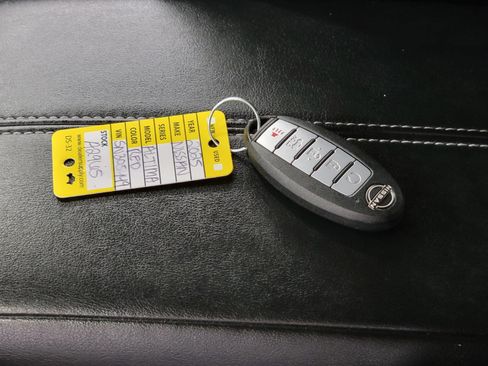 Used 2025 Nissan Altima 2.5 SV FWD image 26