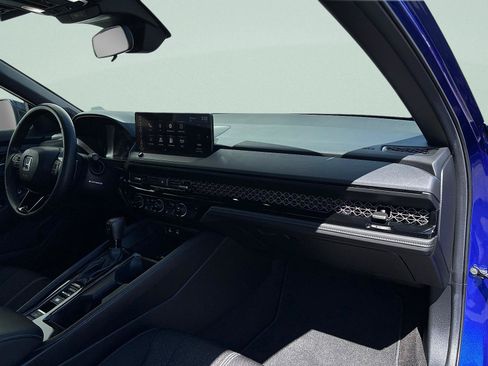 Certified 2025 Honda Accord Sport image 37