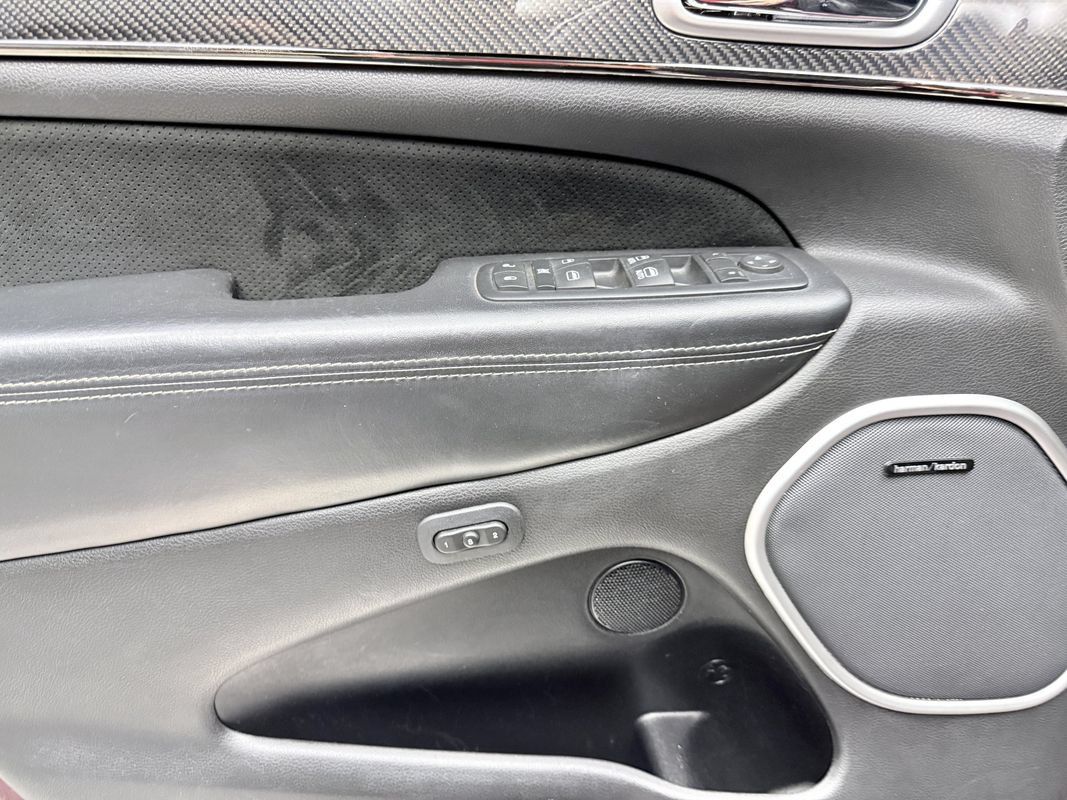 Used 2016 Jeep Grand Cherokee SRT AWD/4WD image 15