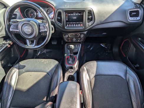 Used 2019 Jeep Compass Trailhawk image 10