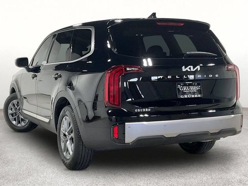 Used 2025 Kia Telluride LX FWD image 4