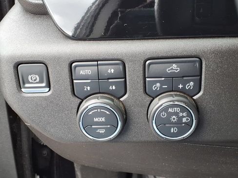 Used 2025 Chevrolet Silverado 1500 RST w/ Dark Appearance Package AWD/4WD image 35