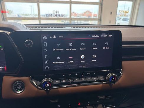Used 2023 GMC Canyon AT4 AWD/4WD image 23
