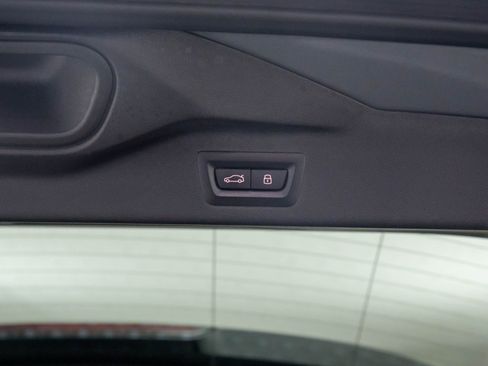 Certified 2024 BMW X7 M60i w/ Climate Comfort Package image 31