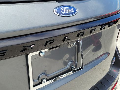 Certified 2025 Ford Explorer ST RWD image 29