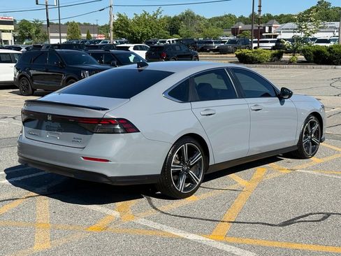 Used 2023 Honda Accord Sport image 6