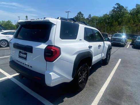 Used 2025 Toyota 4Runner SR5 AWD/4WD image 7