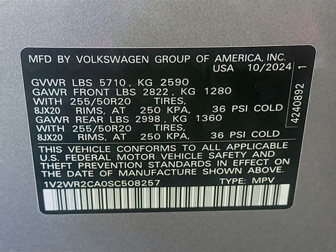 Used 2025 Volkswagen Atlas SE FWD image 12