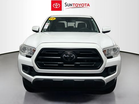 Used 2019 Toyota Tacoma SR w/ SR Convenience Package RWD image 10