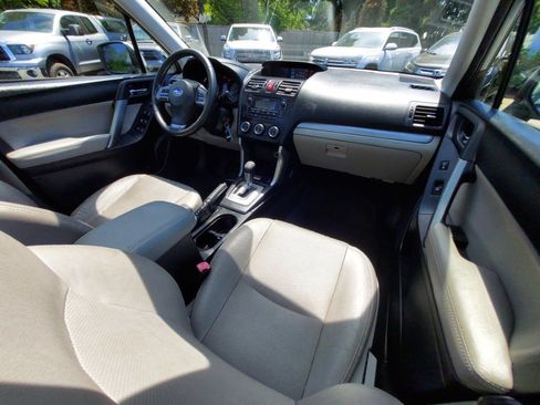 Used 2014 Subaru Forester 2.5i Limited AWD/4WD image 11