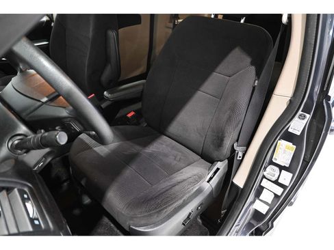 Used 2014 Dodge Grand Caravan SXT FWD image 14