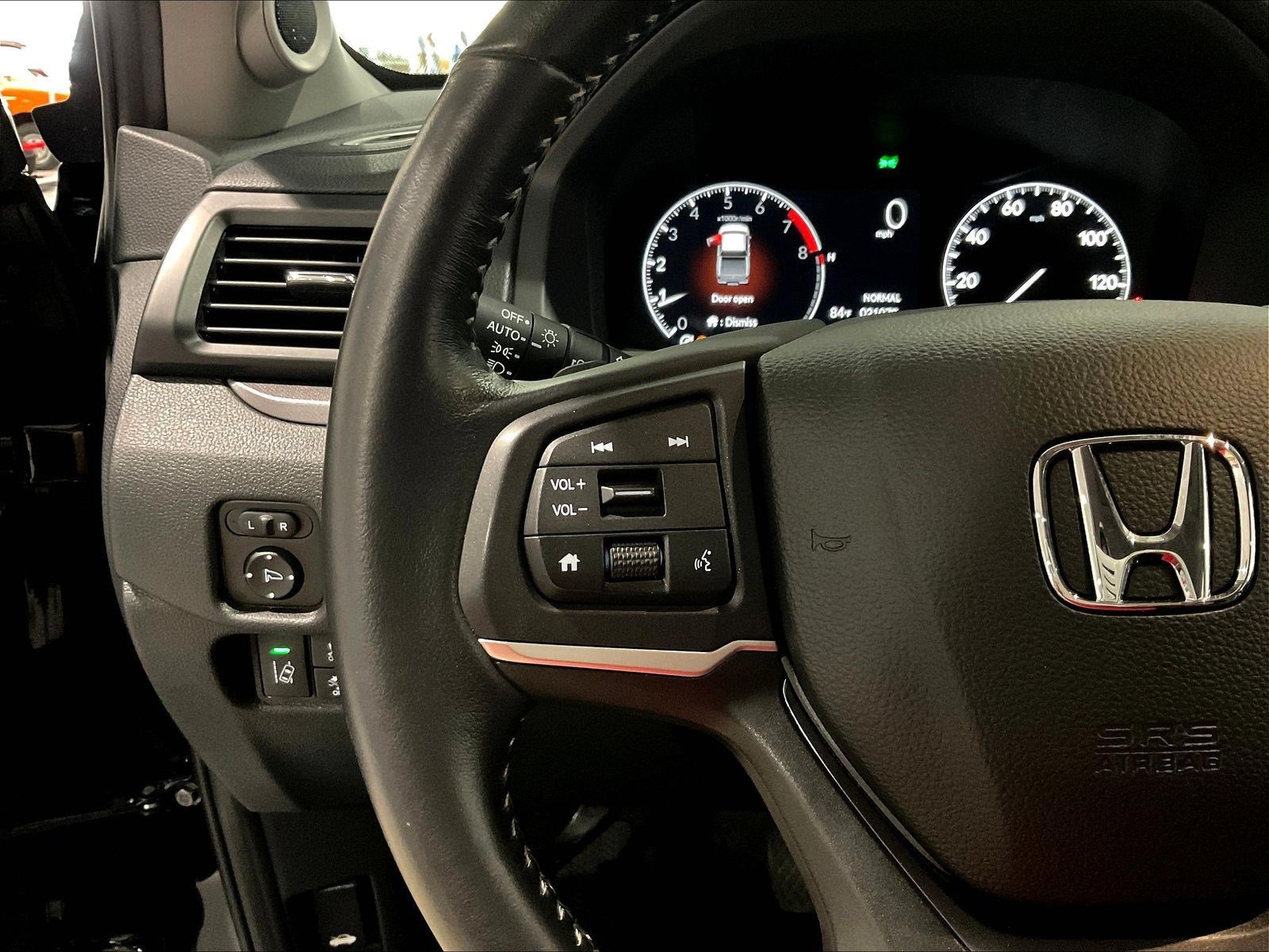 Certified 2024 Honda Ridgeline RTL image 11
