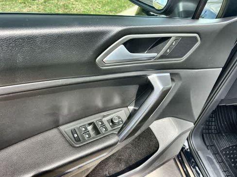 Used 2021 Volkswagen Tiguan S FWD image 30