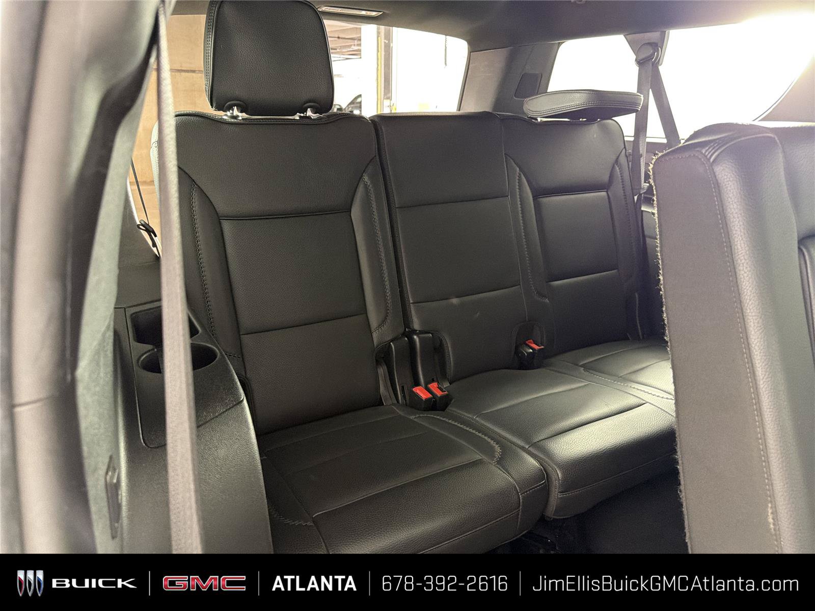Used 2024 GMC Yukon XL Denali RWD image 13