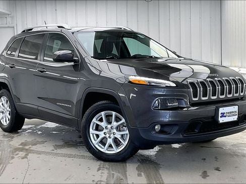Used 2015 Jeep Cherokee Latitude w/ Cold Weather Group image 34