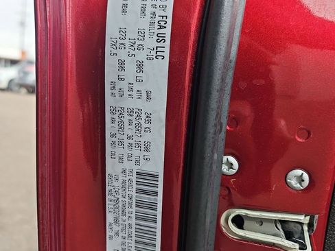 Used 2019 Jeep Cherokee Trailhawk image 35