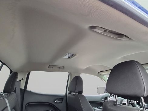 Used 2019 Chevrolet Colorado LT w/ LT Convenience Package AWD/4WD image 16