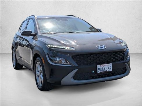 Used 2023 Hyundai Kona SEL w/ Convenience Package FWD image 3