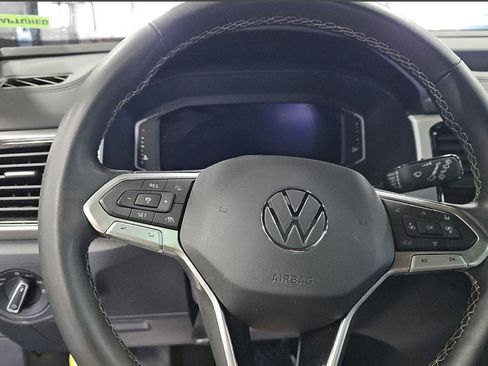 Used 2023 Volkswagen Atlas Cross Sport SEL AWD/4WD image 25